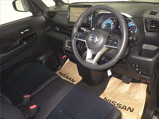 NISSAN ROOX 2020