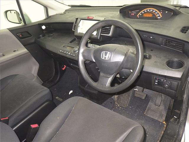HONDA FREED 2008