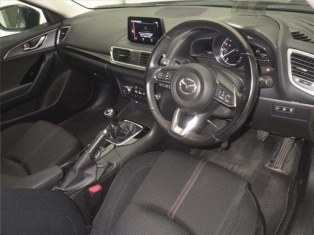 MAZDA AXELA 2016
