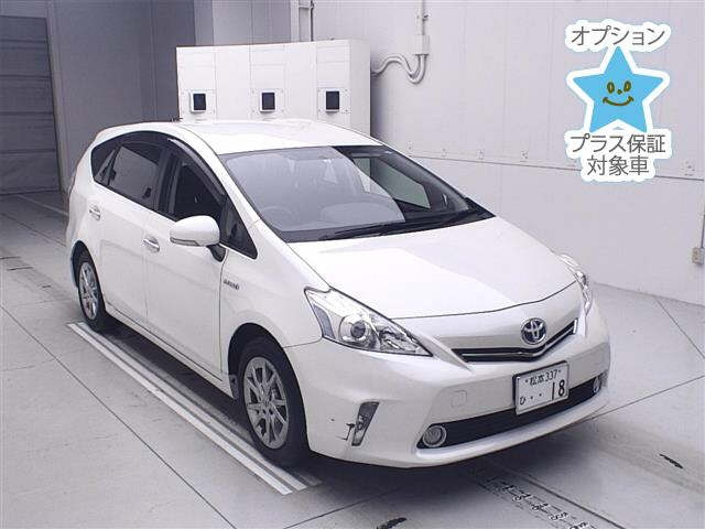 TOYOTA PRIUS ALPHA 2013