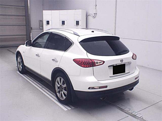 NISSAN SKYLINE CROSSOVER 2011