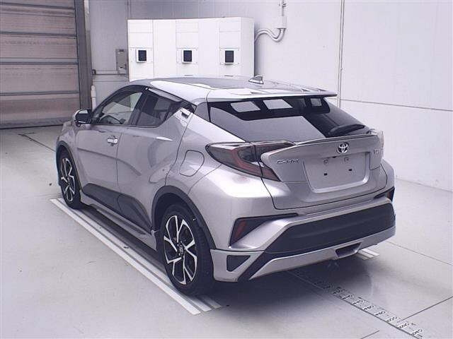 TOYOTA C-HR 2018
