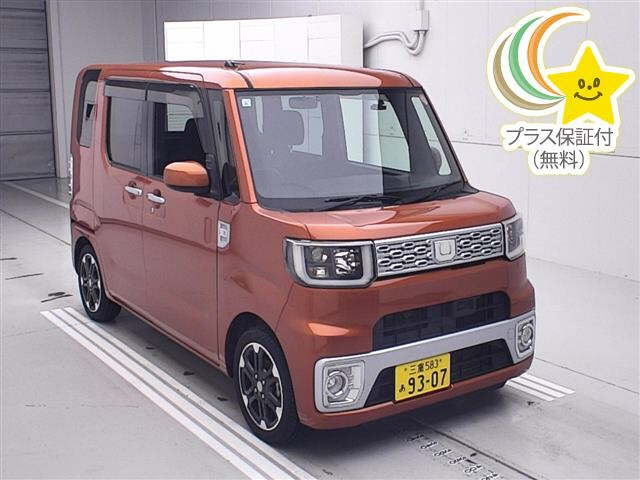 DAIHATSU WAKE 2015