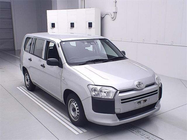 TOYOTA SUCCEED 2020