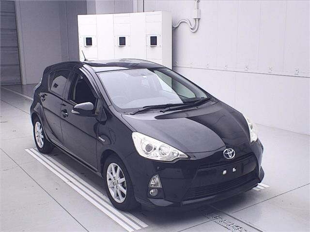 TOYOTA AQUA 2012