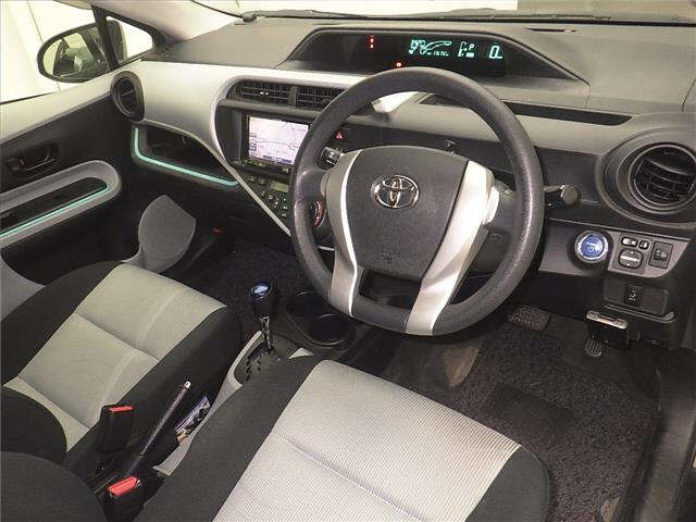 TOYOTA AQUA 2012