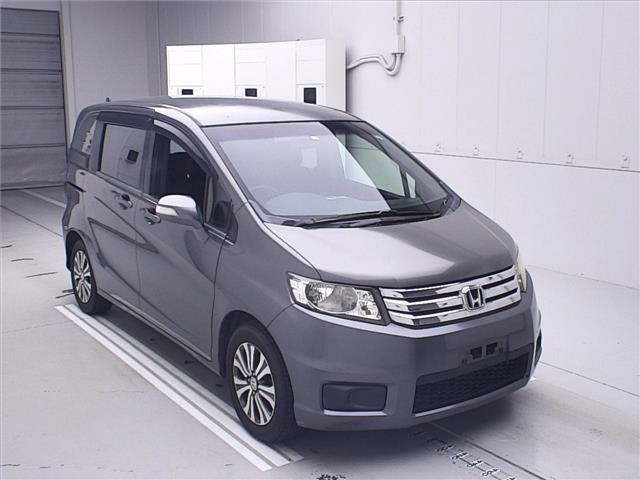 HONDA FREED 2012