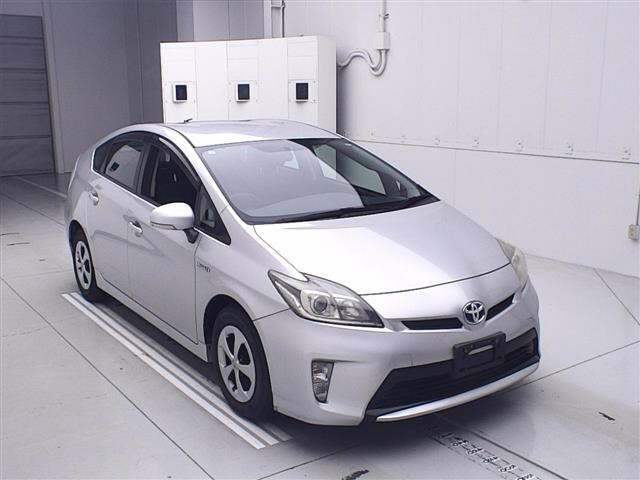 TOYOTA PRIUS 2013