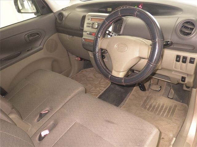 DAIHATSU TANTO 2011