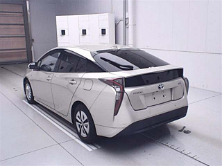 TOYOTA PRIUS 2016