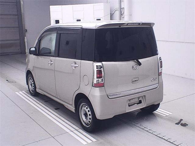DAIHATSU TANTO EXE 2010