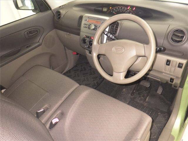 DAIHATSU TANTO 2011