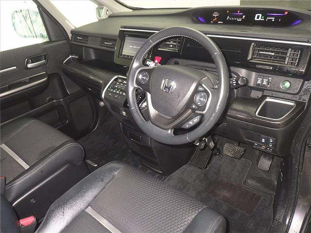 HONDA STEP WAGON 2016