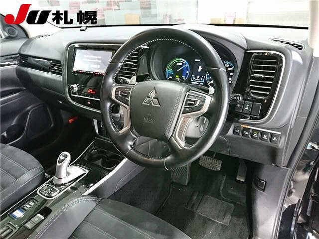 MITSUBISHI OUTLANDER PHEV 2020