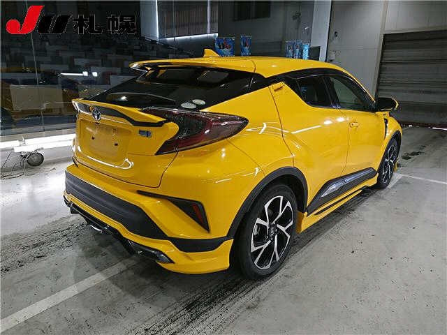 TOYOTA C-HR 2017