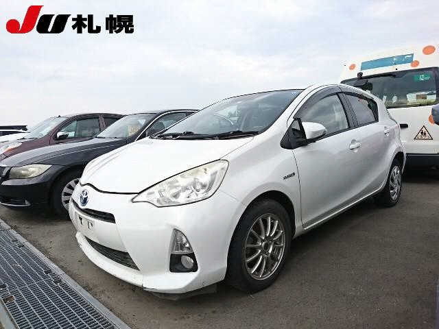 TOYOTA AQUA 2013