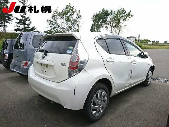 TOYOTA AQUA 2013