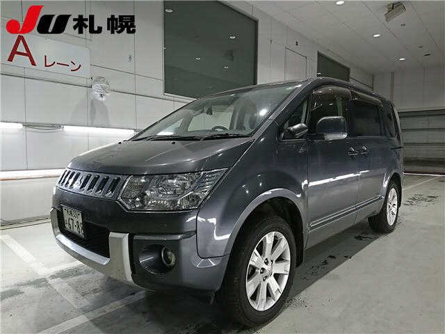 MITSUBISHI DELICA D5 2016