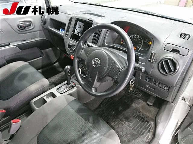 NISSAN AD 2015