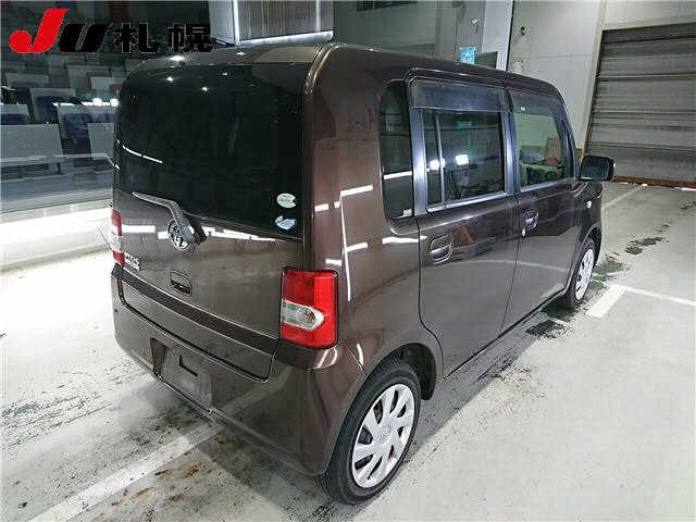 TOYOTA PIXIS SPACE 2011