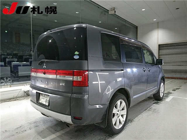 MITSUBISHI DELICA D5 2016