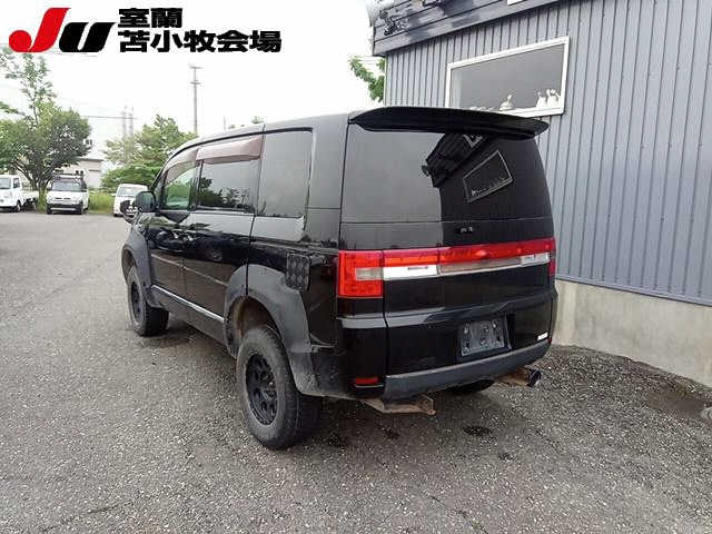 MITSUBISHI DELICA D5 2013
