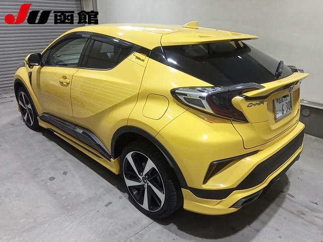 TOYOTA C-HR 2016