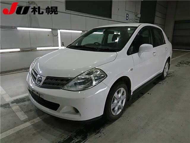 NISSAN TIIDA LATIO 2010