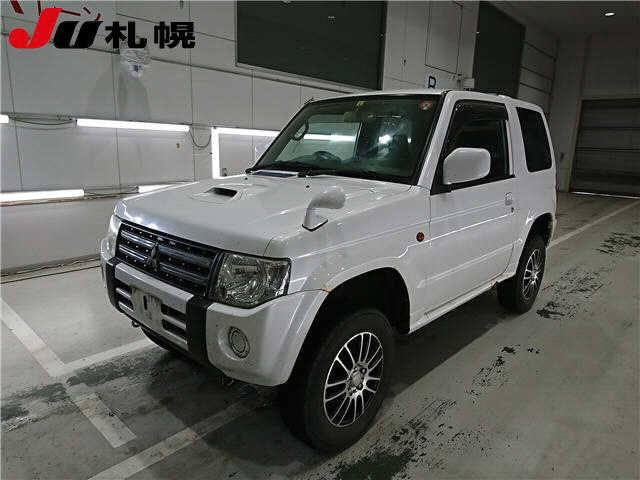 MITSUBISHI PAJERO MINI 2010