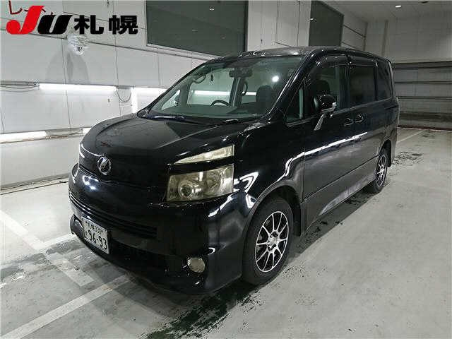 TOYOTA VOXY 2009
