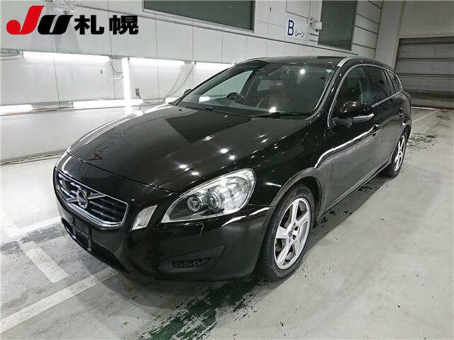 VOLVO V60 2013