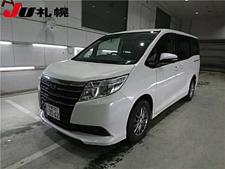 TOYOTA NOAH 2014
