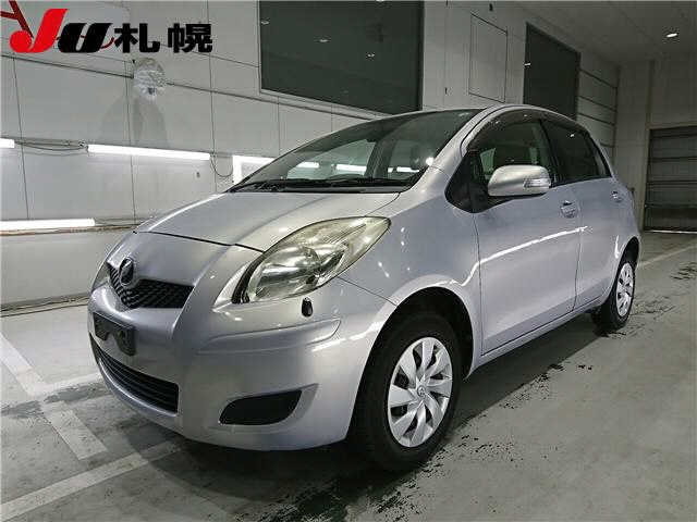 TOYOTA VITZ 2010