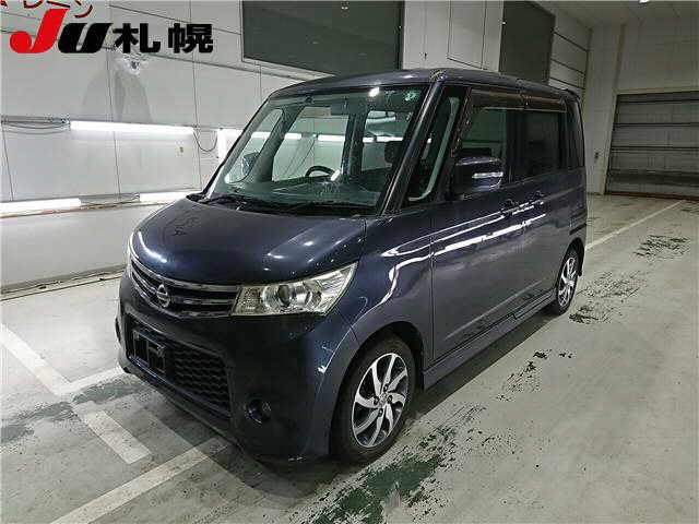 NISSAN ROOX 2011