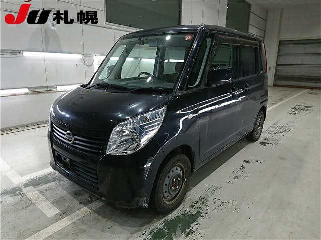 NISSAN ROOX 2010