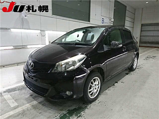 TOYOTA VITZ 2013