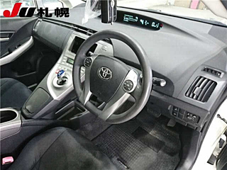 TOYOTA PRIUS 2012