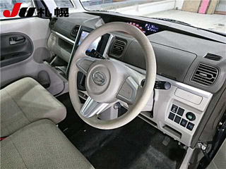 DAIHATSU TANTO 2015