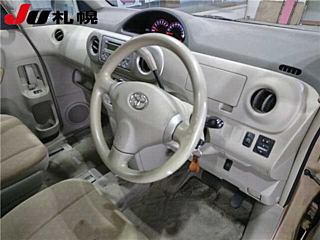 TOYOTA PORTE 2008