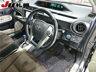TOYOTA AQUA 2012