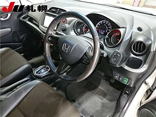 HONDA FIT SHUTTLE 2013