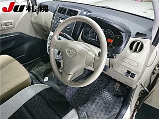 DAIHATSU MIRA 2010