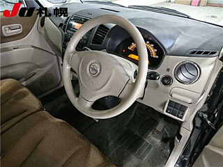 NISSAN ROOX 2010