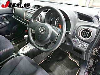 TOYOTA VITZ 2013