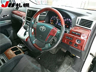 TOYOTA VELLFIRE 2008