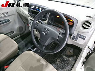 DAIHATSU MIRA E S 2012