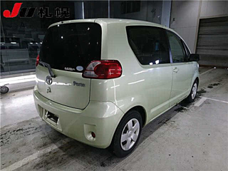 TOYOTA PORTE 2011