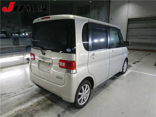 DAIHATSU TANTO 2008