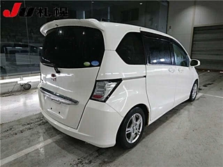 HONDA FREED 2010