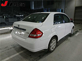 NISSAN TIIDA LATIO 2010